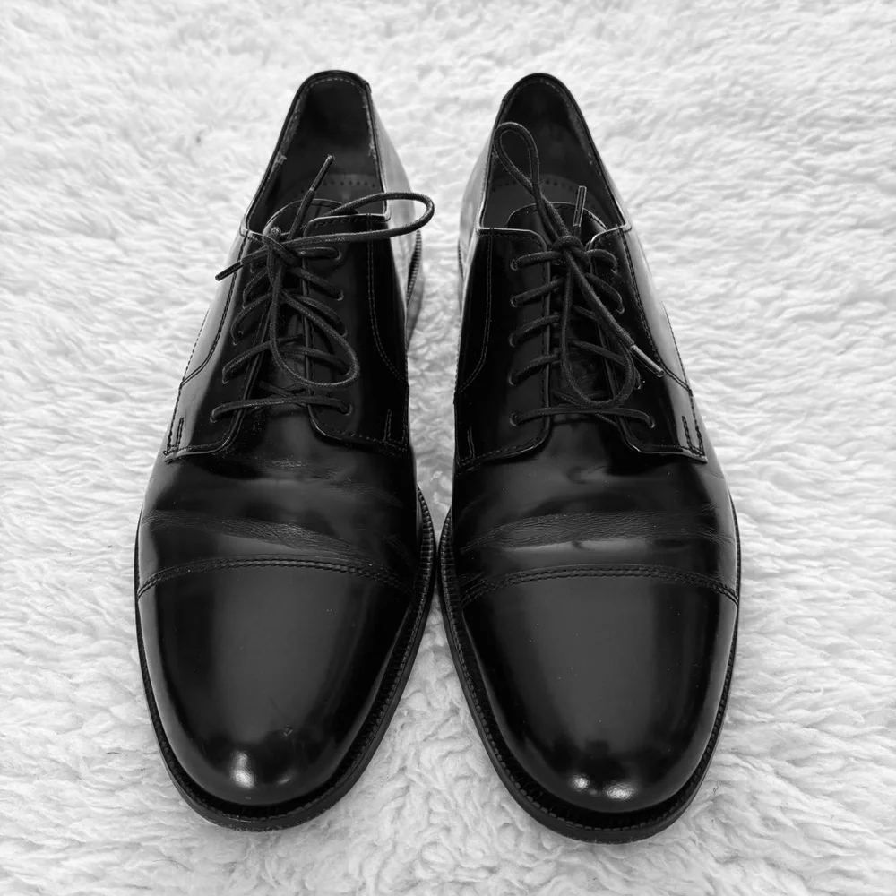 Cole Haan Black Leather Oxfords size 9 D